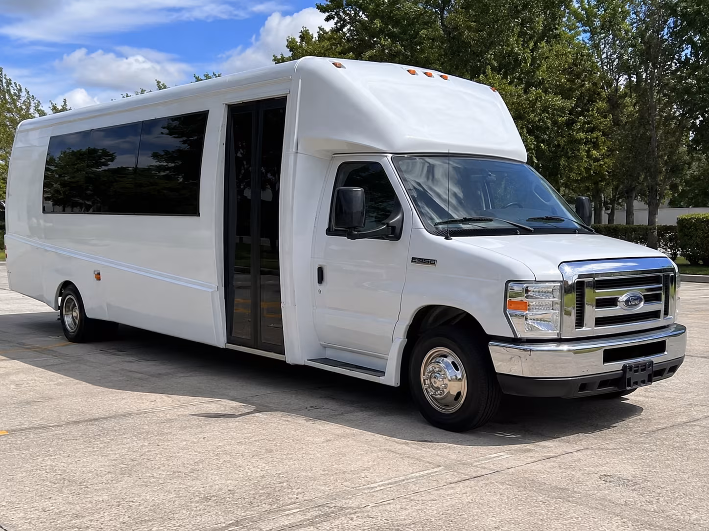 Charleston Birthday, Sweet 16, & Quinceañera Party Bus Rentals