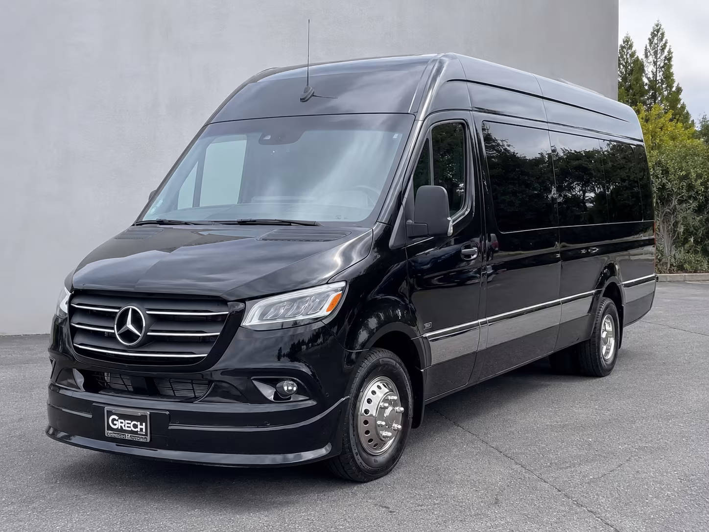 Myrtle Beach Corporate Transportation party bus exterior